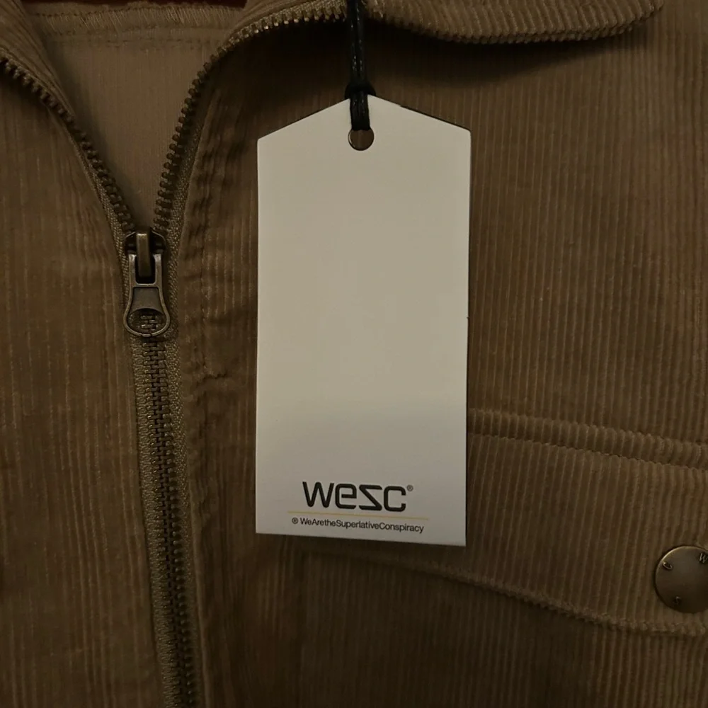 NWT WESC CORDUROY shacket. Mens M/ Women’s L - Picture 3 of 6